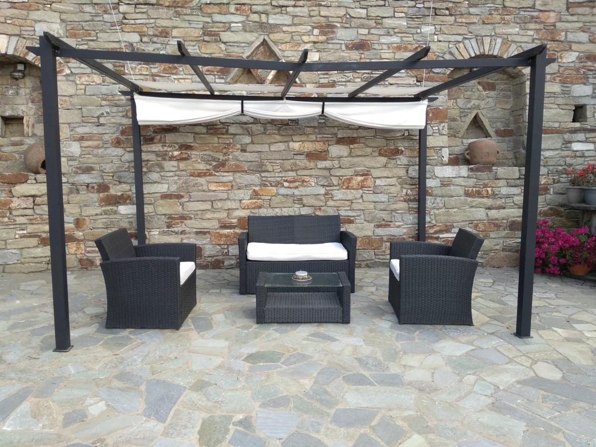Eri Rooms To Let Raches  Bagian luar foto