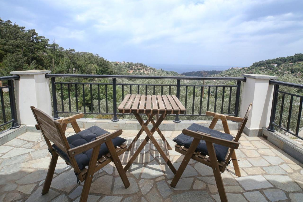 Eri Rooms To Let Raches  Bagian luar foto