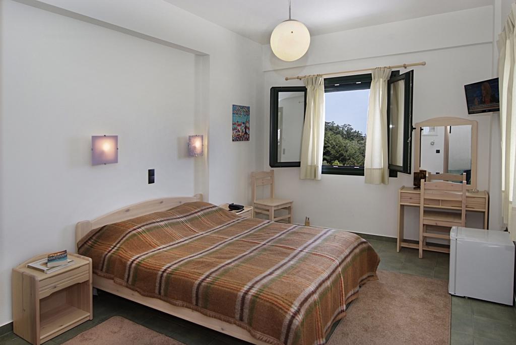 Eri Rooms To Let Raches  Ruang foto